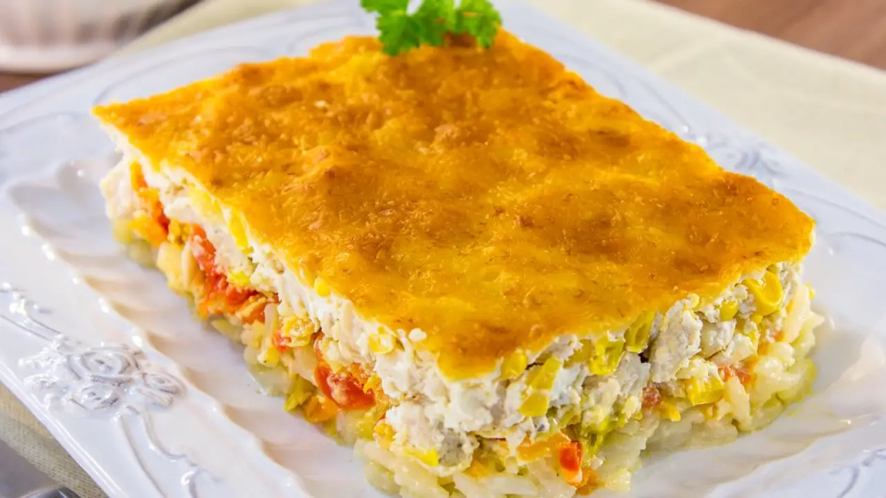 Овощная запеканка с курицей, рисом и кукурузой - рецепт с фото
