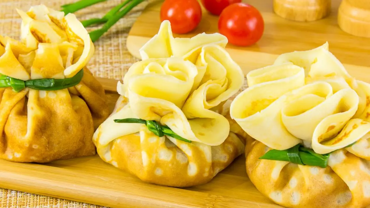 Блинчики-мешочки с начинкой - рецепт с фото