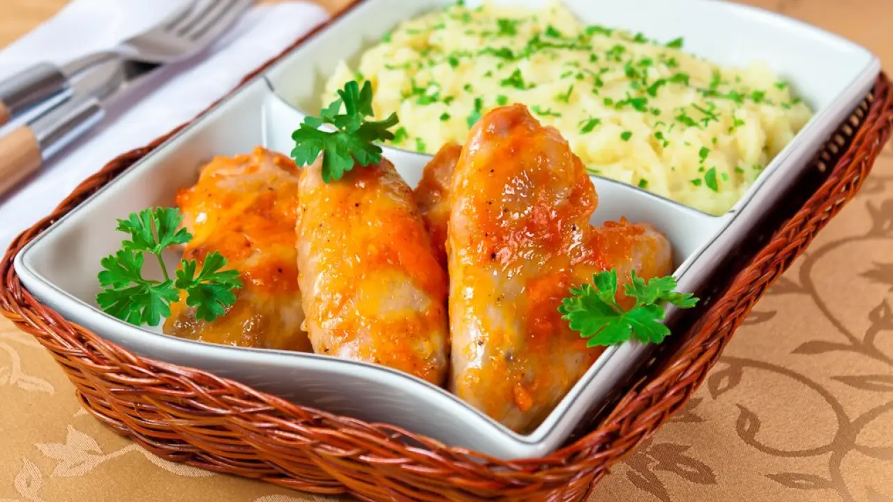 Запеченные куриные крылышки в розовом соусе - рецепт с фото