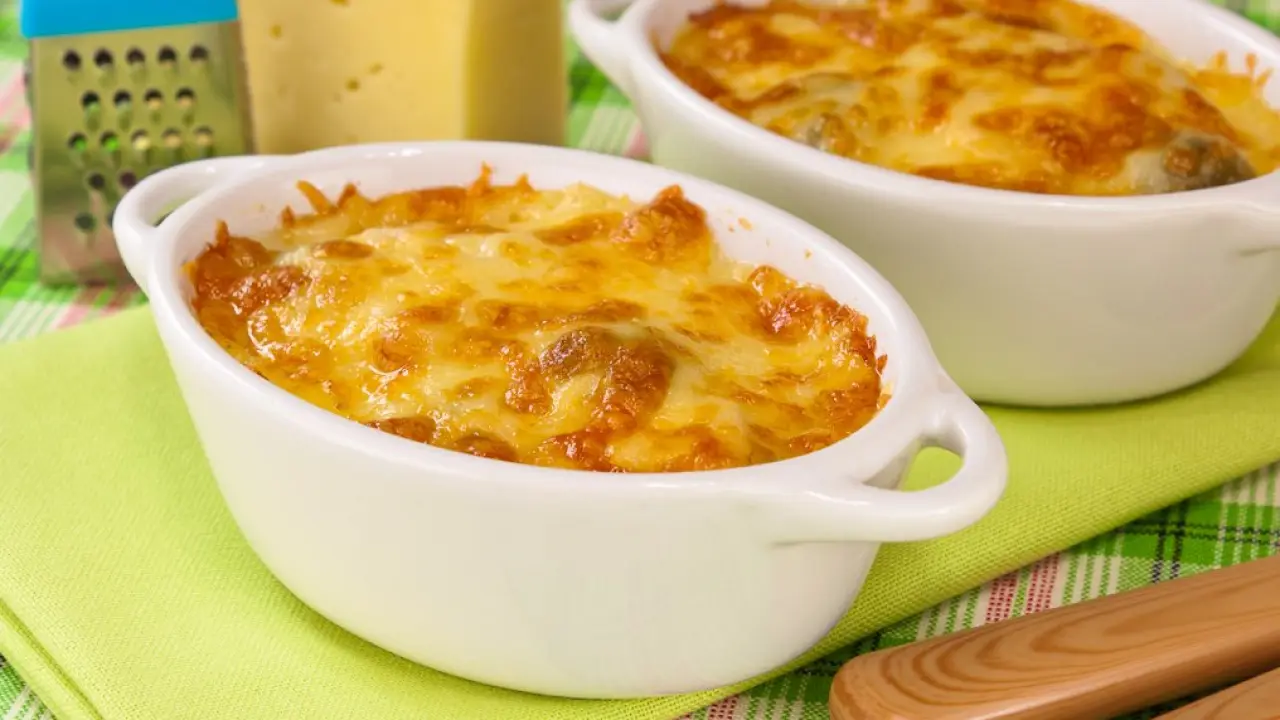 Куриное филе с брюссельской капустой в соусе бешамель - рецепт с фото