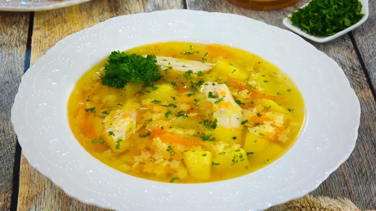Суп с курицей и звездочками - рецепт с фото