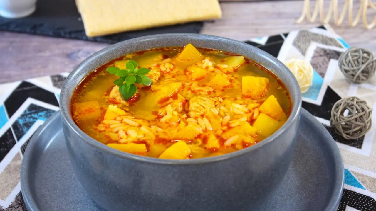 Тыквенный суп с рисом и индейкой - рецепт с фото