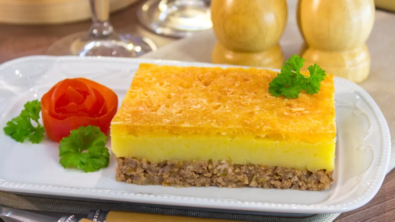 Картофельная запеканка с мясным фаршем - рецепт с фото